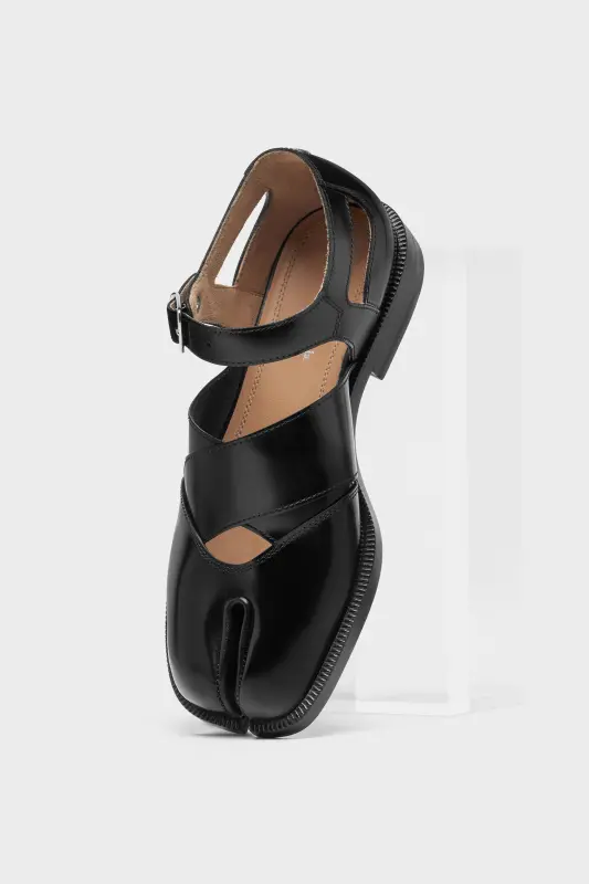 Maison Margiela Sandals Tabi Leather Black online